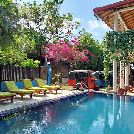 Mirissa Blue Whale Holiday Hotel Екстер'єр фото