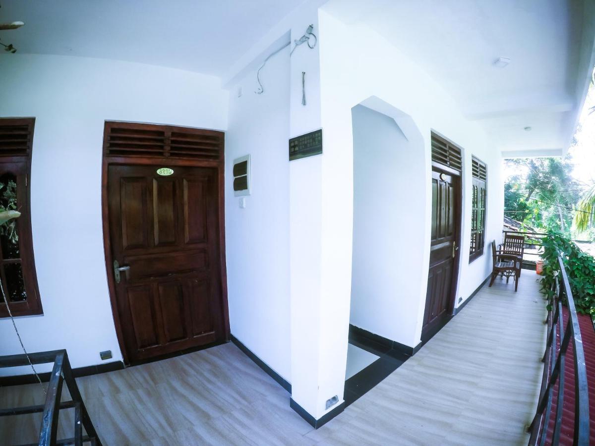 Mirissa Blue Whale Holiday Hotel Екстер'єр фото