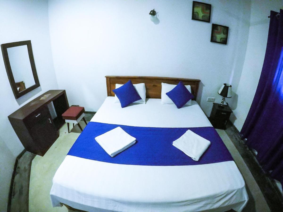 Mirissa Blue Whale Holiday Hotel Екстер'єр фото